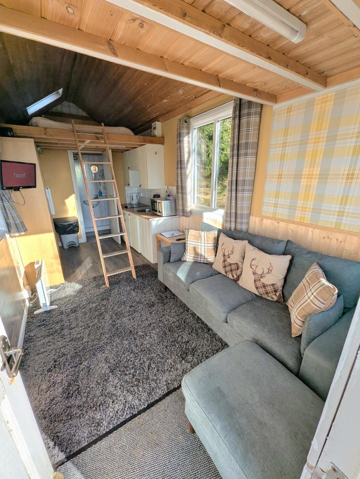 Blair Tiny House With Private Hot Tub - Fife - Loch Leven - Lomond Hills Villa Dunfermline Ngoại thất bức ảnh
